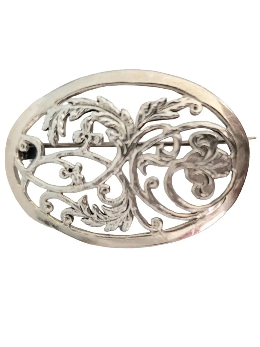 Sterling Silver Oval Cut Out Floral Brooch Pin, M31